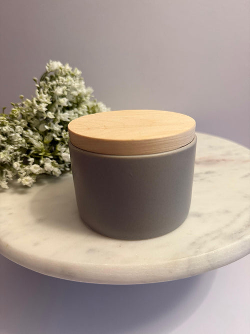 Coastal Cottage Candle – Fresh, Airy & Effortlessly Romantic